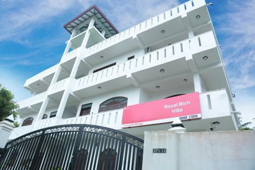 Hotel Royal Rich Villa