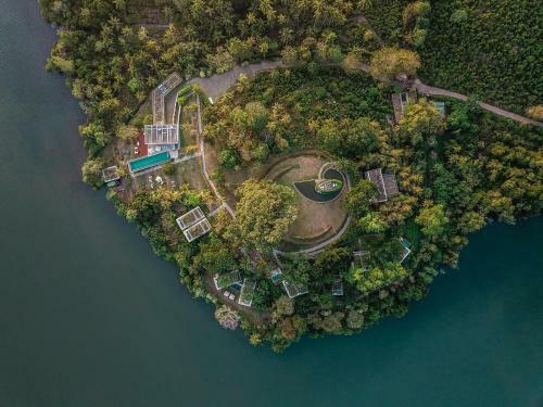 Hotel Tri