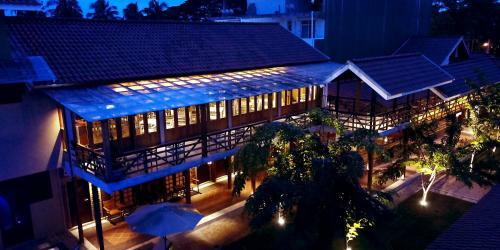 Olinia Airport Hotel