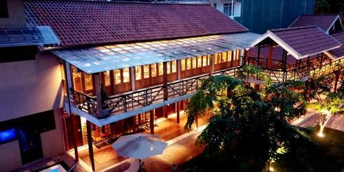 Olinia Airport Hotel