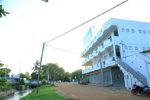 Hostal Thavam Guest House