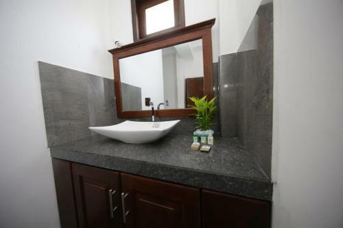 Hotel Olu Ayurveda Beach Resort