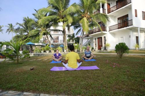 Hotel Olu Ayurveda Beach Resort