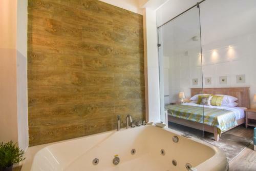 Hotel The Lynden Grove