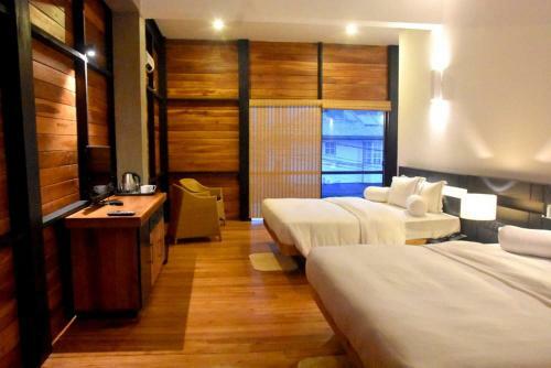 Manuka Hillwood Hotel