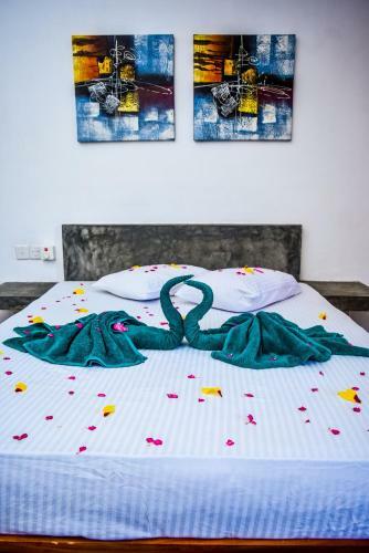 Kayjay Garden Hotel (beach Front)