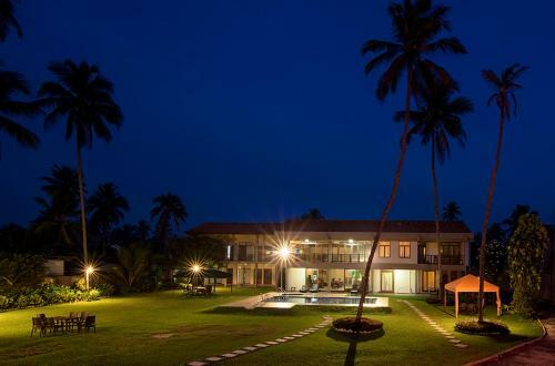 Kayjay Garden Hotel (beach Front)