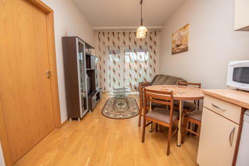 Cozy Home Vanagupe Apartment