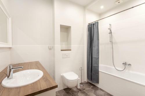 Twin Apartments 3 Bedr