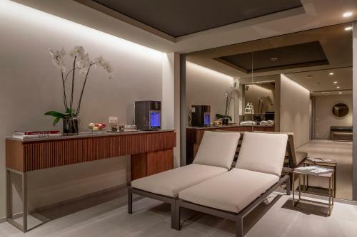 The Central - Luxury Aparthotel