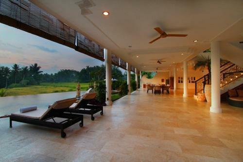Hostal Frangipani Villas