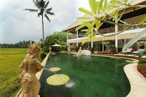 Hostal Frangipani Villas