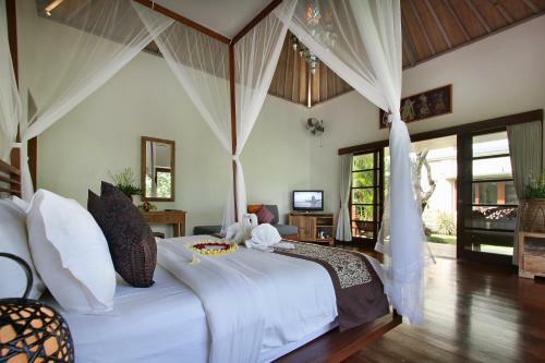 D'legon Villa