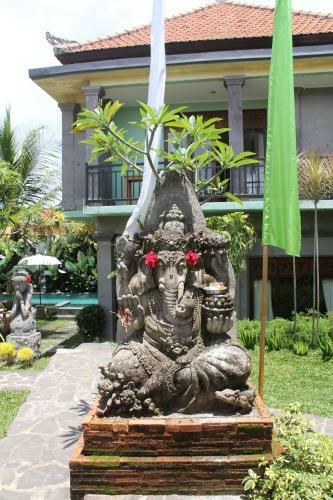 Hostal Villa Bungsil Gading