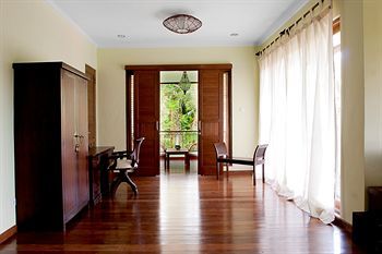 Hostal Suara Air Luxury Villa Ubud
