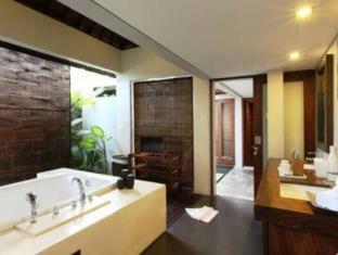 Hostal Swarapadi Villa