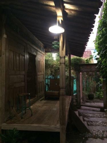 Hostal Mango Tree Dipudjo