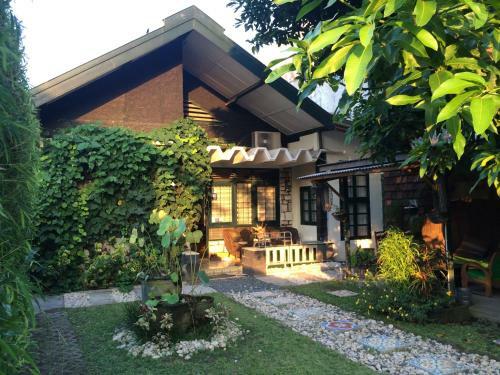 Hostal Mango Tree Dipudjo