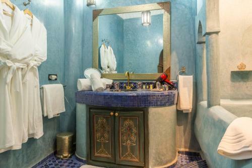 Hostal Riad Azaro