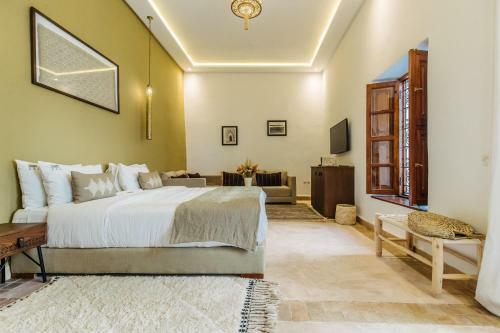 Hostal Riad Nayanour