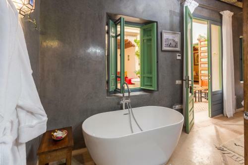 Bed & Breakfast Riad Azrur