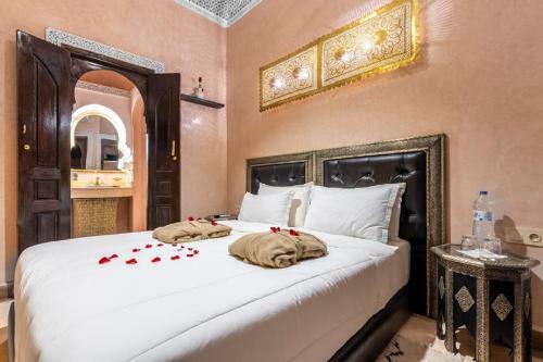 Hostal Riad Medina Art Suite & Heated Pool