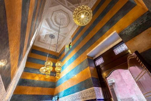 Hostal Riad Medina Art Suite & Heated Pool