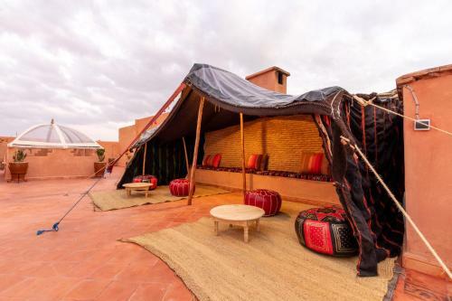 Hostal Riad Medina Art Suite & Heated Pool