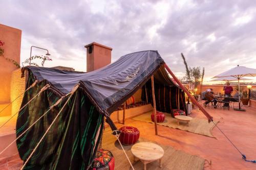 Hostal Riad Medina Art Suite & Heated Pool