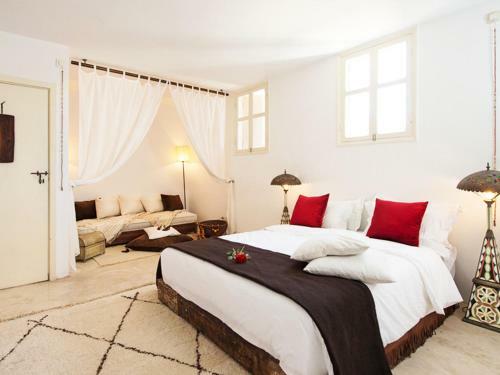 Hostal Room In Bb - Suite Kalifa In Luxurious Riad - Marrakech Spa And Massage
