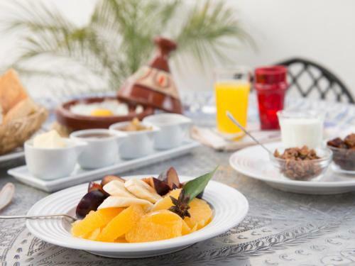 Hostal Room In Bb - Suite Kalifa In Luxurious Riad - Marrakech Spa And Massage