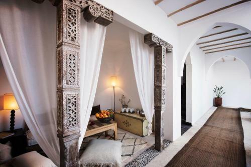 Hostal Room In Bb - Suite Kalifa In Luxurious Riad - Marrakech Spa And Massage