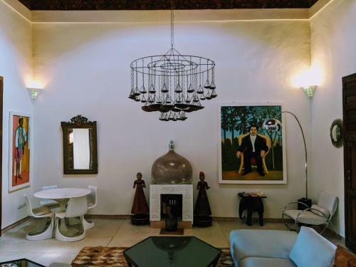 Hostal Maison Du Tresor