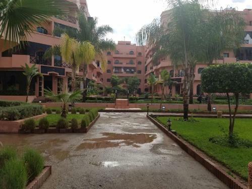 Quiet Apartment In A Paradise Residence. Overnight Prices, Remained Stable