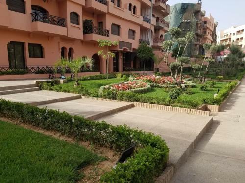Quiet Apartment In A Paradise Residence. Overnight Prices, Remained Stable
