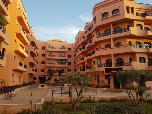 Quiet Apartment In A Paradise Residence. Overnight Prices, Remained Stable