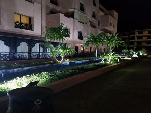 Quiet Apartment In A Paradise Residence. Overnight Prices, Remained Stable