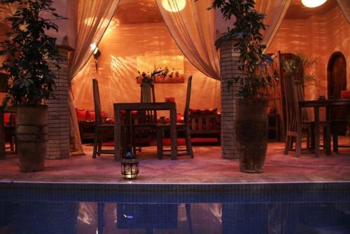 Hostal Riad Azenzer - Room Chefchaouen 3 Pers