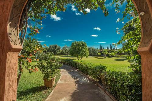 Villa Les Oliviers - A Setting Of Tranquility