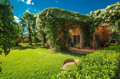 Villa Les Oliviers - A Setting Of Tranquility