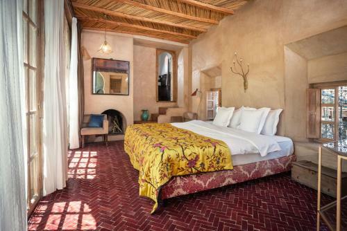 Riad Kbour & Chou