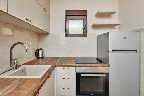 B&m&b Sea View Apartments