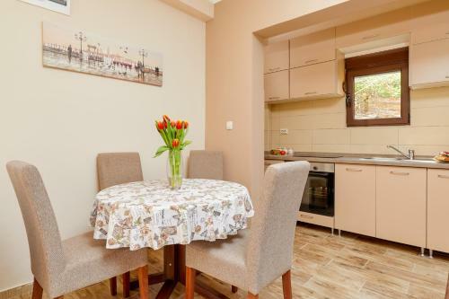 B&m&b Sea View Apartments
