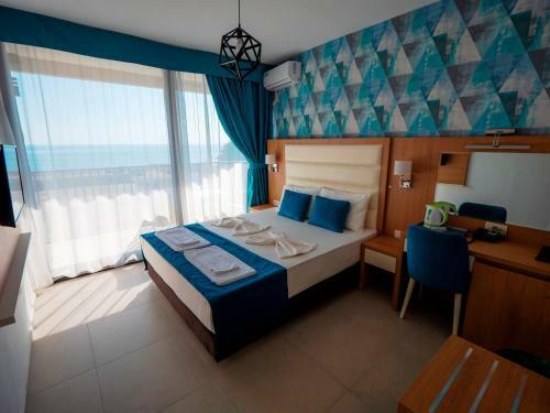 Pearl Beach Hotel & Resort