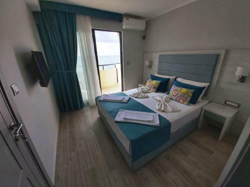 Pearl Beach Hotel & Resort