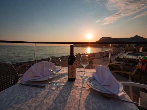 Pearl Beach Hotel & Resort