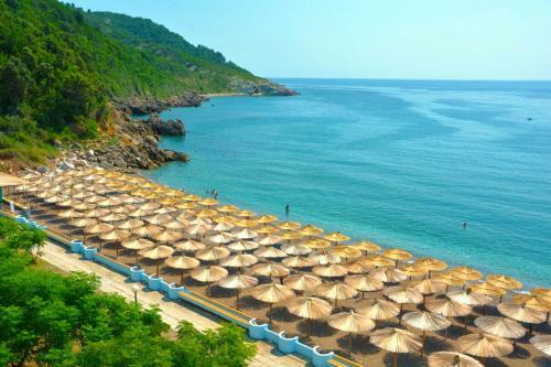 Pearl Beach Hotel & Resort