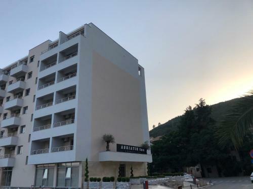 Aparthotel Adriatik Lux Apartments