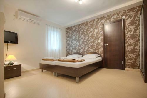 Mandir Apartments - Center