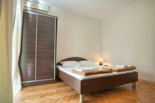 Mandir Apartments - Center